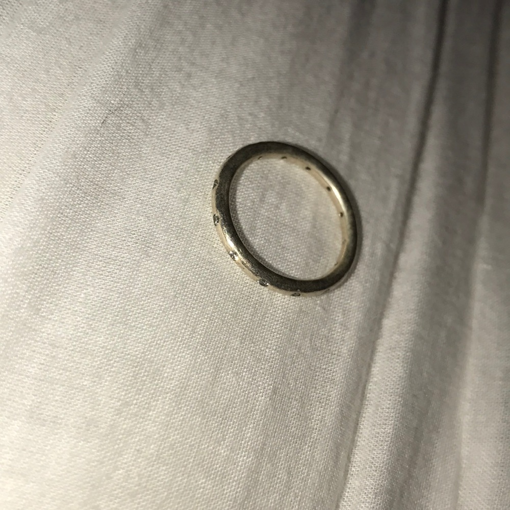Pandora droplets ring